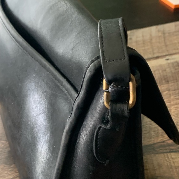 Vintage coach crossbody, City bag black 9790 brass hardware - Picture 3 of 4